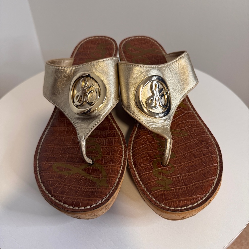 Sam Edelman Metallic Gold ROMY Wedge Cork Thong Sandals - Size 9